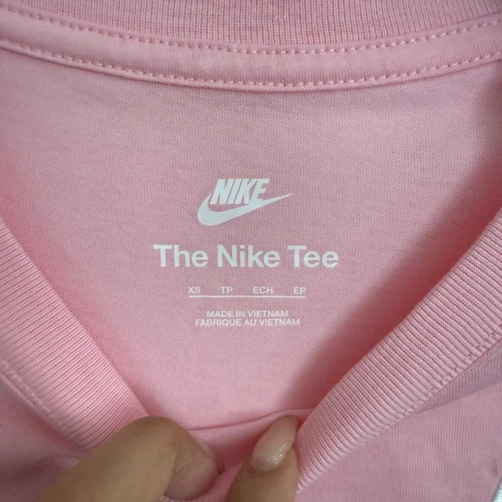 Nike Women's Pink Muscle Tee Size XSmall - Picture 5 of 6